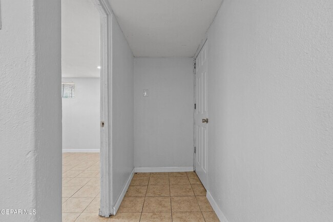 Foto del edificio - 3700 Taylor Ave