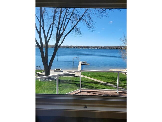 Foto del edificio - 14145 Shady Beach Trail NE
