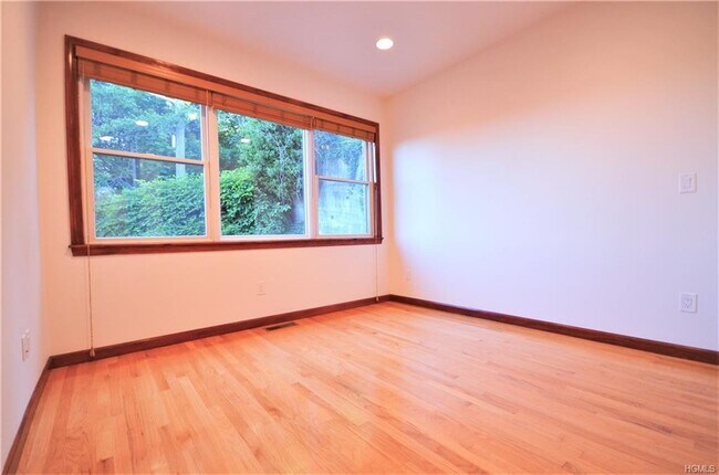 Foto del edificio - 73 Edgewood Ave