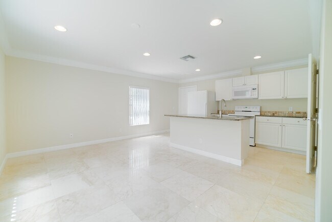 Foto del edificio - 6410 N Dixie Hwy