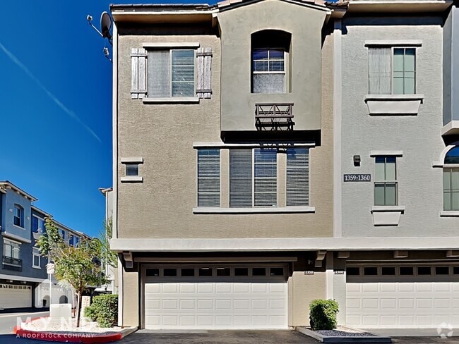 Building Photo - 280 S Evergreen Rd