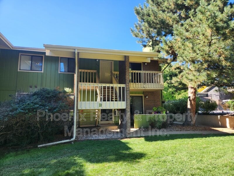 Photo - 2800 Kalmia Avenue