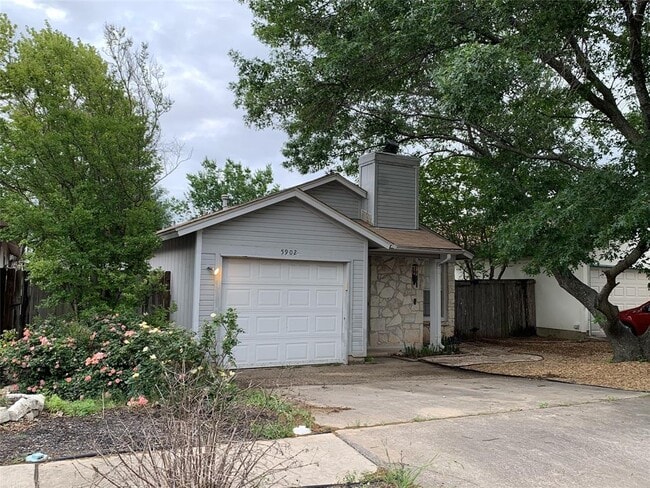 Building Photo - 5902 Green Acres