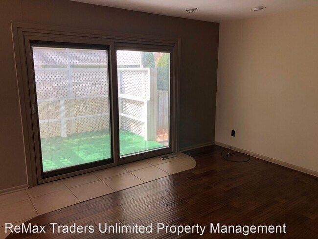 Foto del edificio - 2 br, 2 bath House - 3803 N Knoxville Ave.