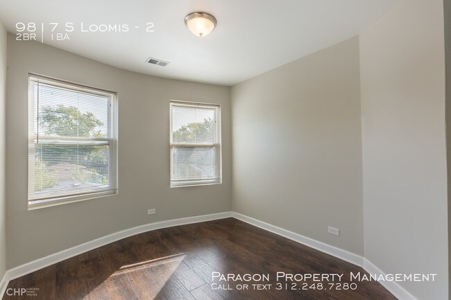 Building Photo - 9817 S Loomis St