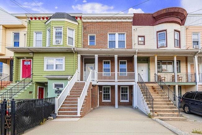 Foto del edificio - 382 Webster Ave