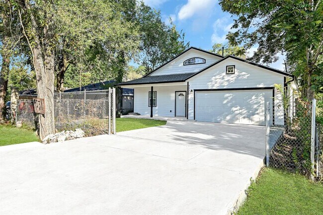 Foto del edificio - 9331 Kentshire Dr