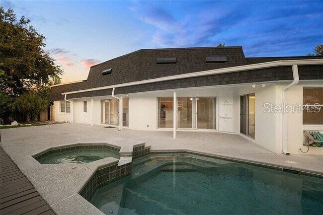 Building Photo - 6308 Marina Dr