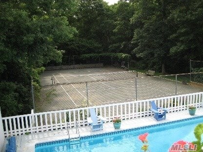 Building Photo - 14 Sandys Ln