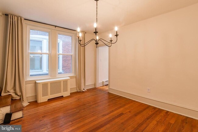 Building Photo - 503 Seville St