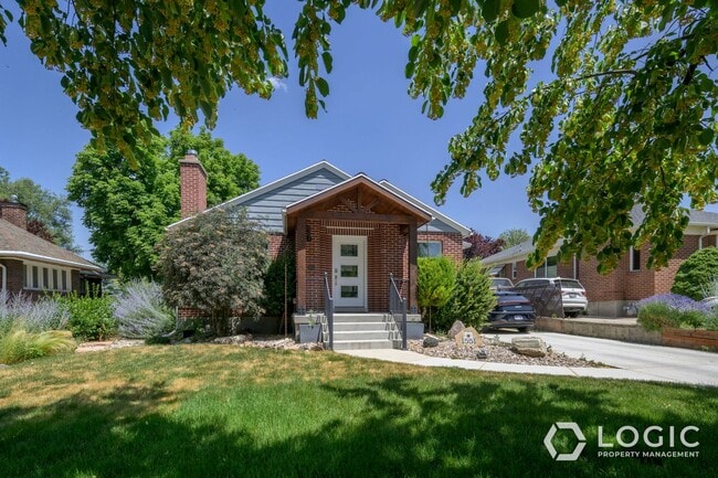 Beautiful Home in Salt Lake! - Beautiful Home in Salt Lake!