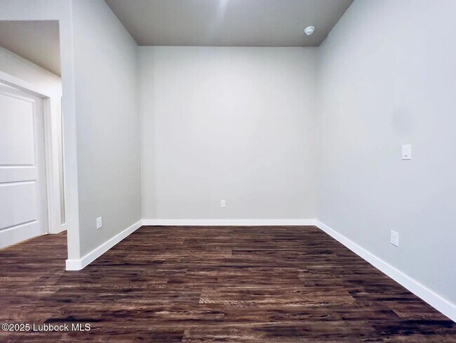 Foto del edificio - 913 Tulane St