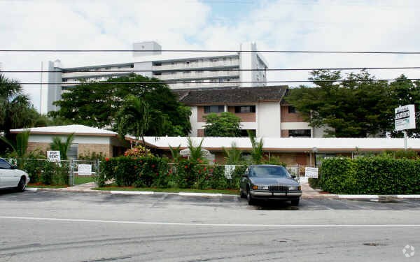 Building Photo - Belle Isle Apartments
