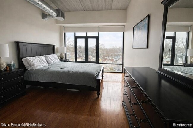 Building Photo - 101 Curry Ave