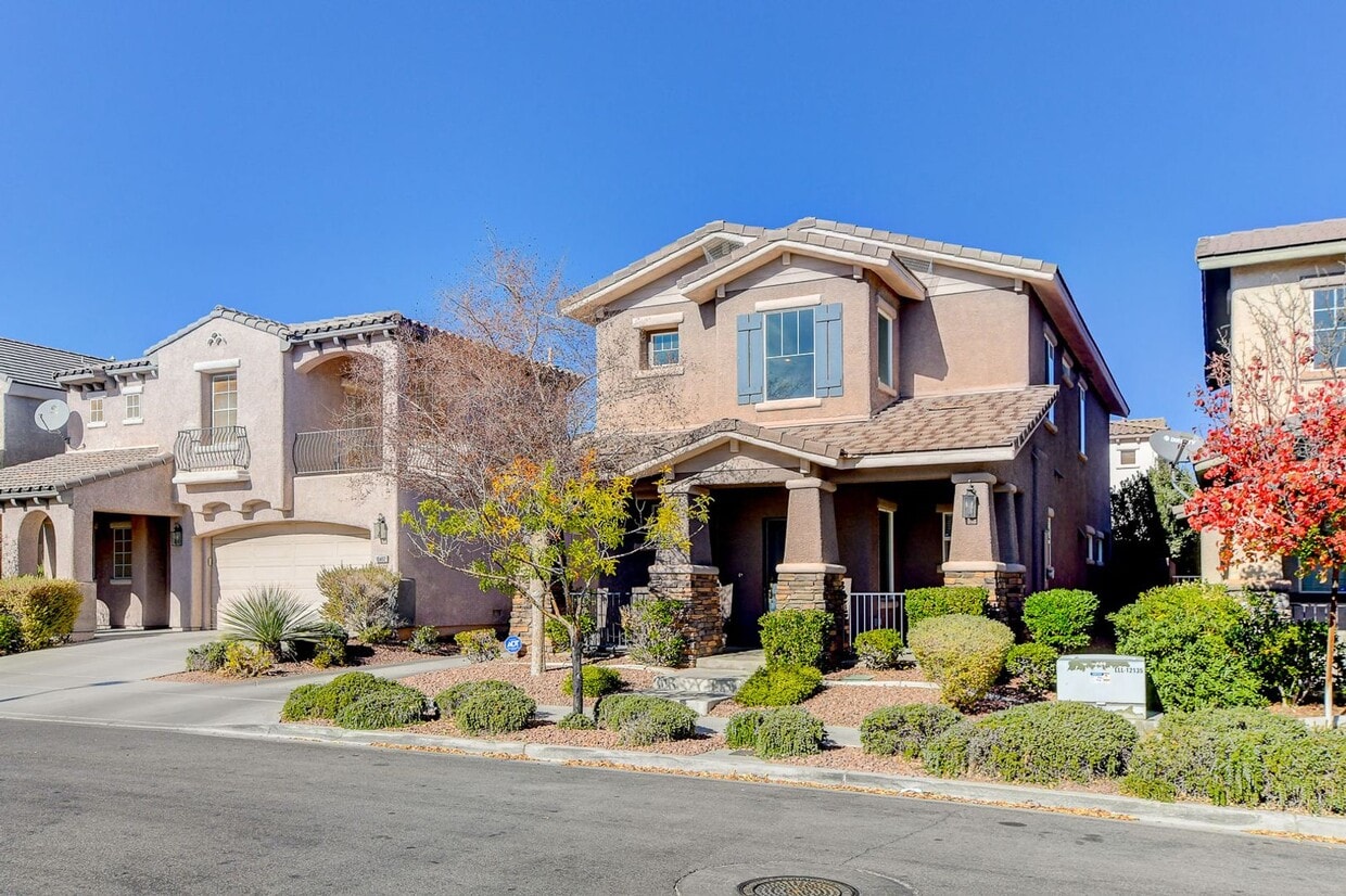 Primary Photo - Summerlin Home - 3 Bedrooms + Small Loft +...
