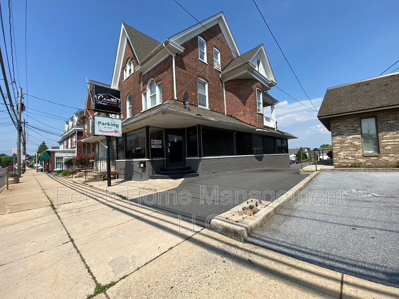 117 E Main St Unit 1, New Holland, PA 17557 Condo for Rent in New