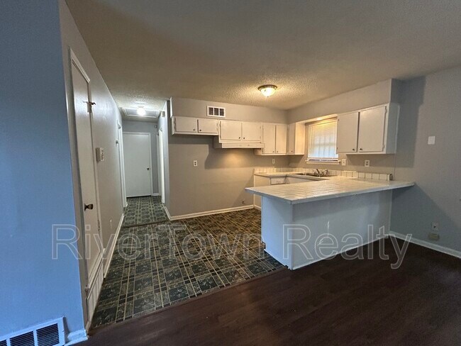 Foto del edificio - 4505 Spring Glen Dr