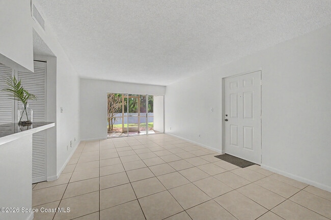 Building Photo - 1641 Sunny Brook Ln