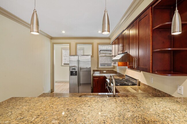 Foto del edificio - Heart of Hayes Valley - Updated 3 Bed, 2 B...