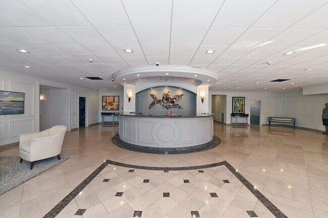 Building Photo - 2121 N Ocean Blvd