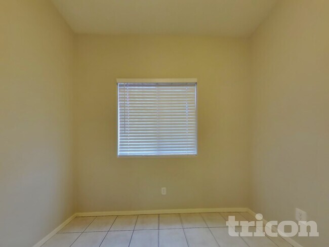 Building Photo - 6613 W Miami St