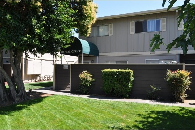 Building Photo - Santana Court Apartments