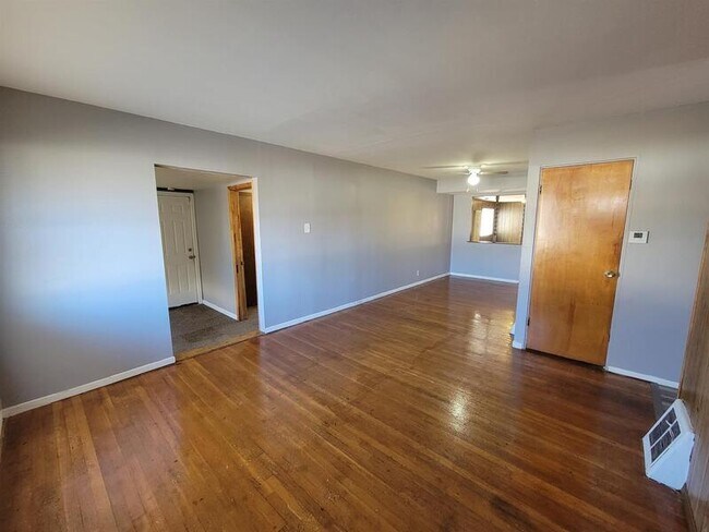 Building Photo - 222 Ben Nevis Rd