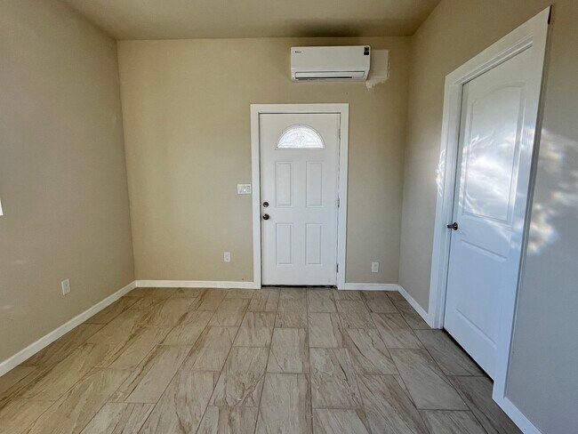 Photo - 5209 Olive Dr Apartments