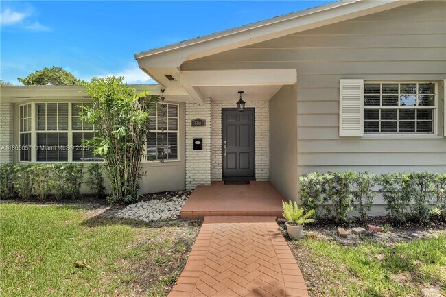 Building Photo - 8261 SW 165th Terrace