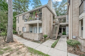 Building Photo - 3500 Tangle Brush Dr