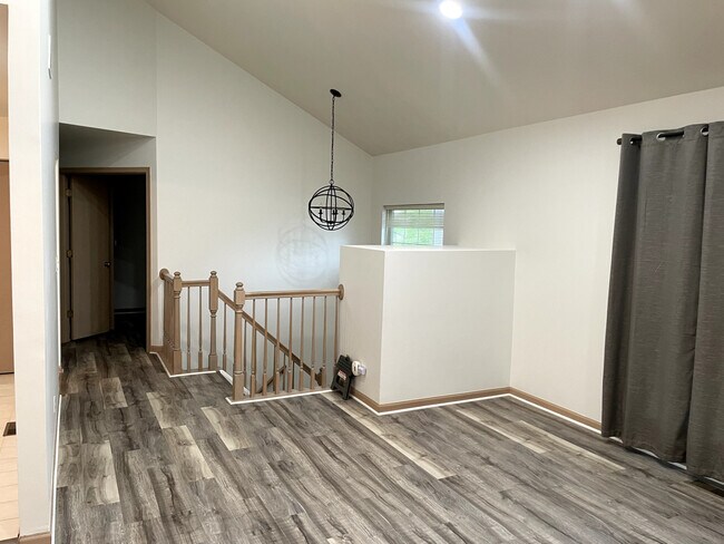 Foto del edificio - 1651 Apple Tree Ln