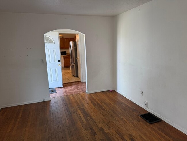 Building Photo - 2119 Bellefontaine Ave