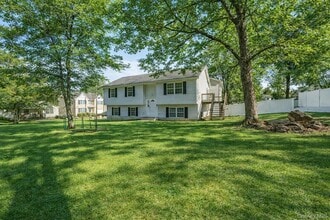 Building Photo - 25 Clinton St