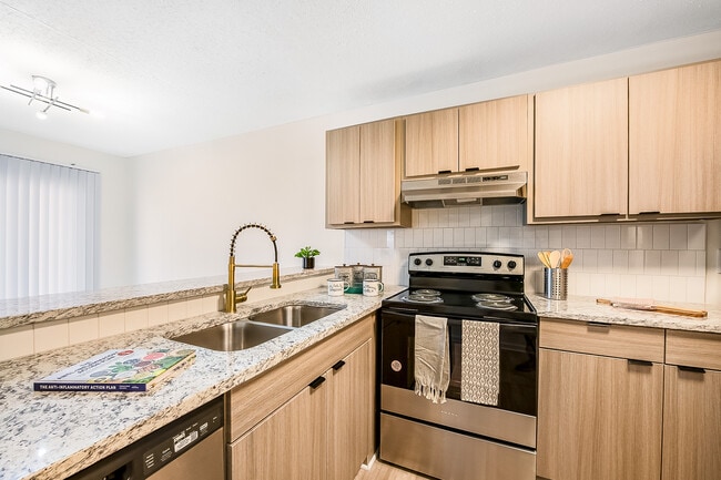 Building Photo - Enclave at North Point Apartments