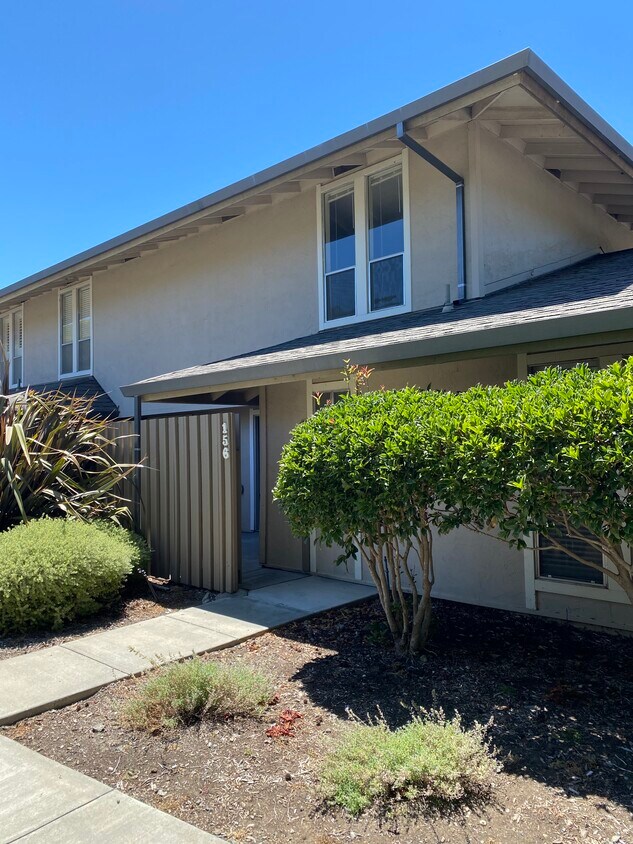 153 Roundtree Blvd, San Rafael, CA 94903 Townhome Rentals in San