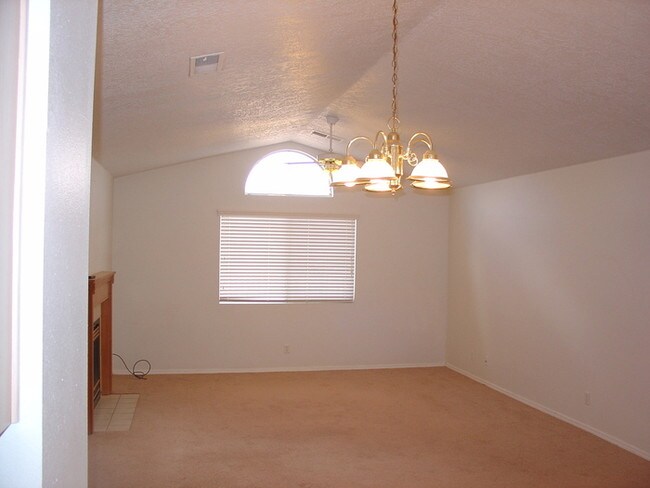 Building Photo - 4629 Bismark Hills Way NE