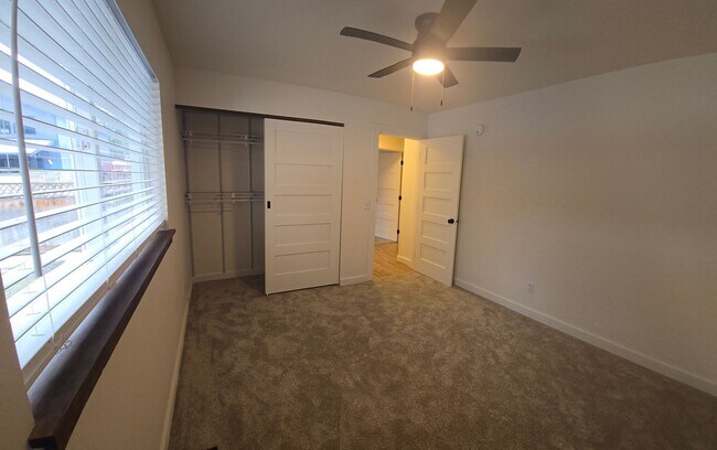 Foto del edificio - 950 E Lunceford Ln