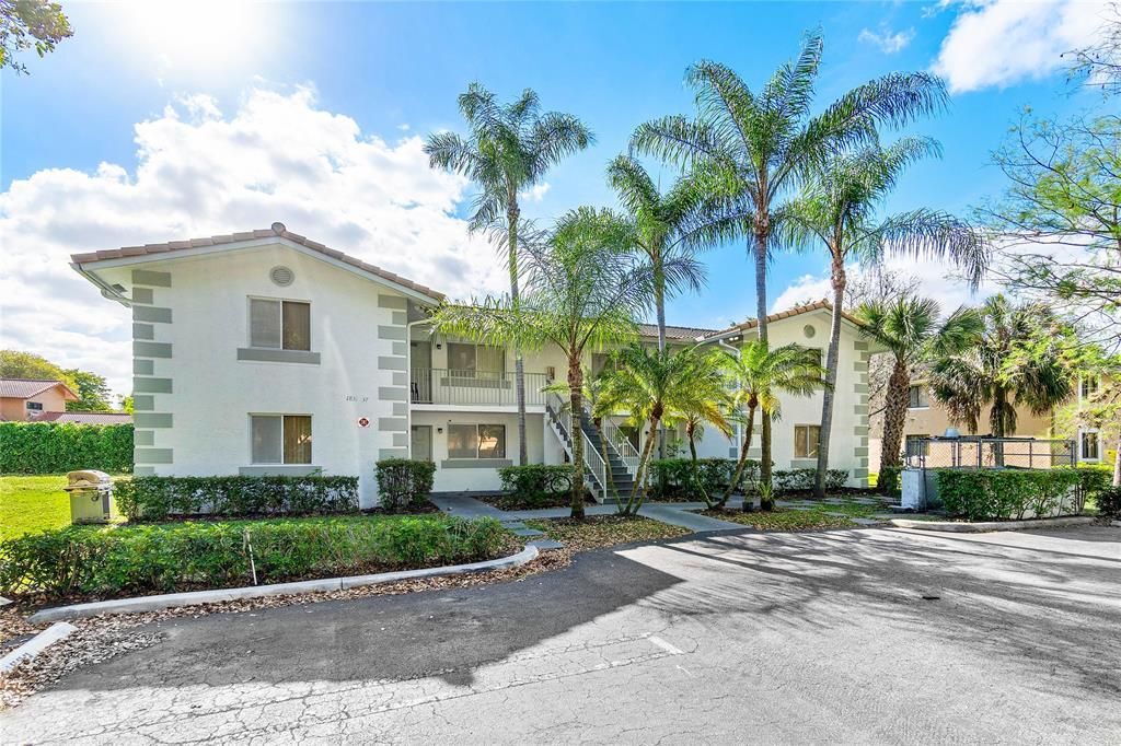 Foto principal - 1831 NW 94th Ave