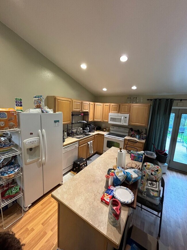 Foto del edificio - Pet friendly 3 bedroom home in North Pole ...