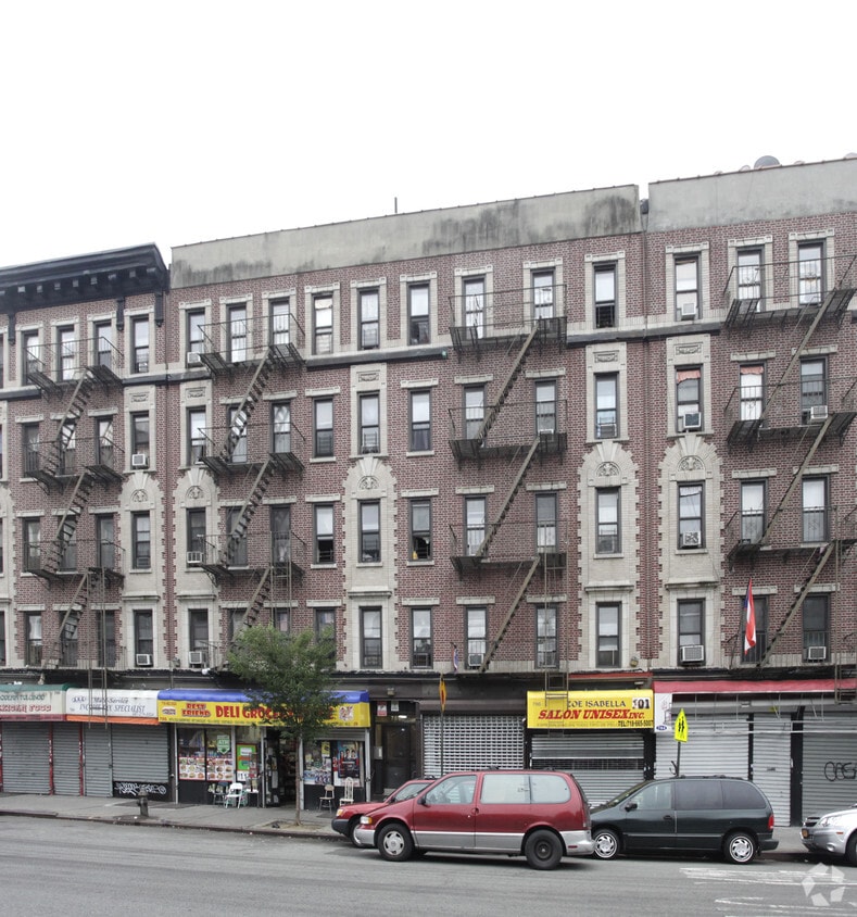 Building Photo - 786 E 152nd St
