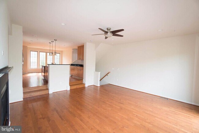 Building Photo - 9680 Cedar Farm Cir