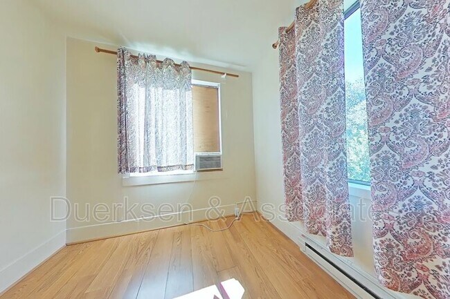 Foto del edificio - 1363 NW Monroe Ave
