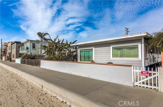Building Photo - 1527 E Seal Way