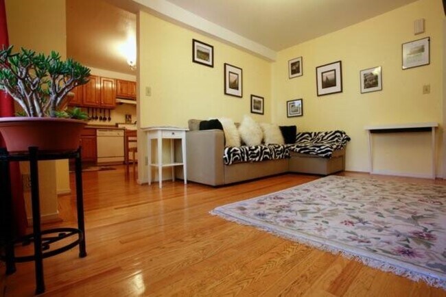 Foto del edificio - 1562 11th Ave