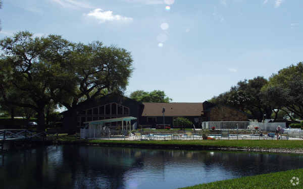Primary Photo - Arbor Oaks