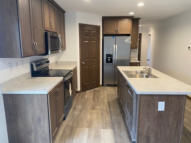 Building Photo - 3 Bedroom House in McLean!