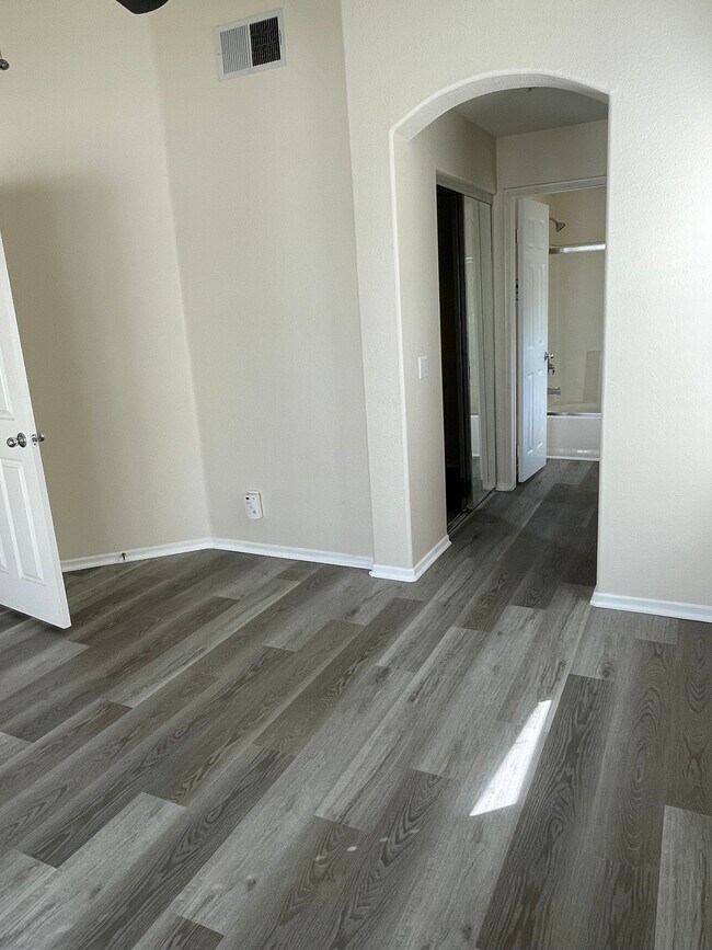 hall way to bedroom - 16948 Robins Nest Way