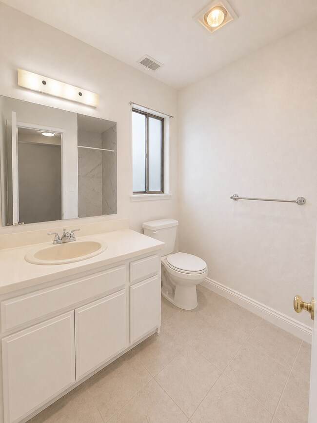 Foto del edificio - 901 Golden Springs Dr