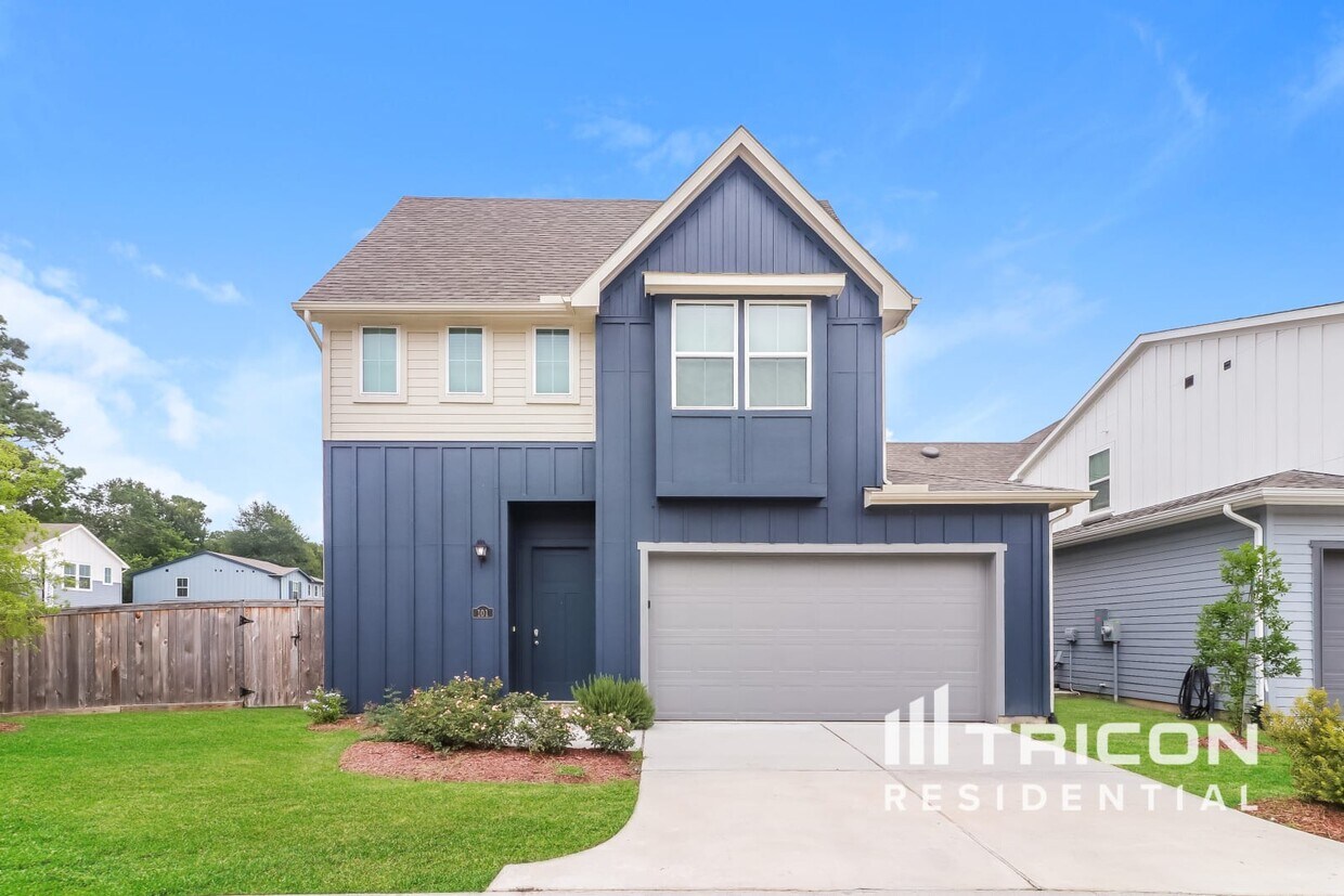Foto principal - 9835 Willow Creek Commerce Dr