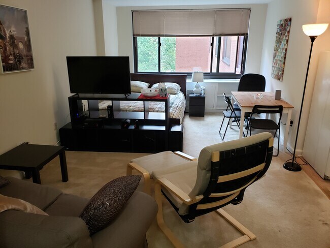 Foto del edificio - 1011 Arlington Blvd